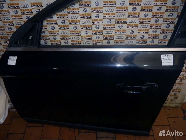 Дверь передняя левая Вольво XC60 Черная