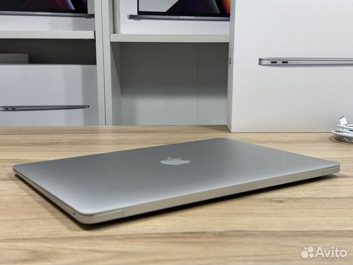 MacBook Air 13 M1 8/256gb Silver 2022