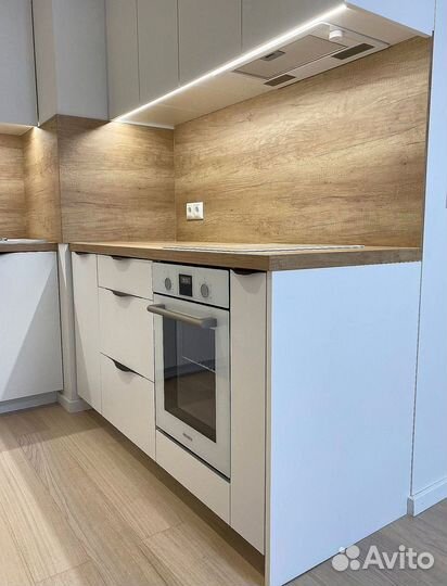 Кухня до потолка