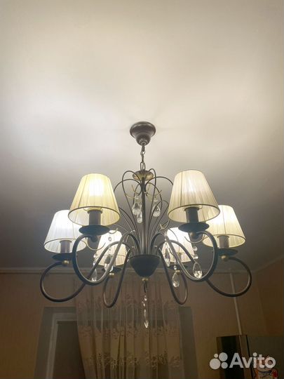 Люстра потолочная