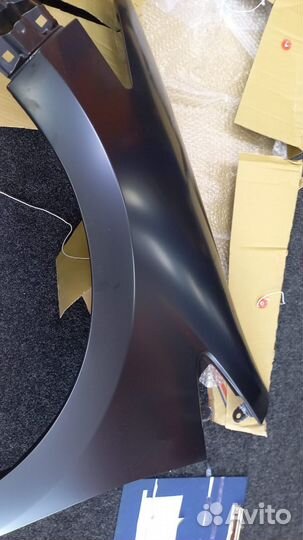 Левое переднее крыло