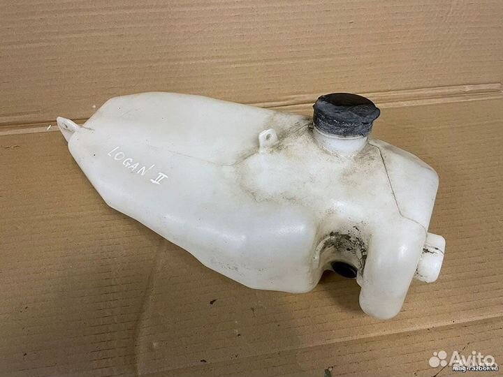 Бачок омывателя Renault Logan II