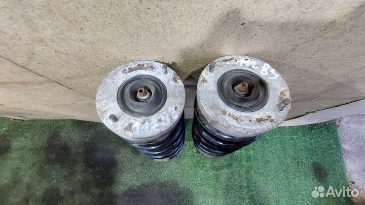 Амортизатор передний левый-правый Passat B5