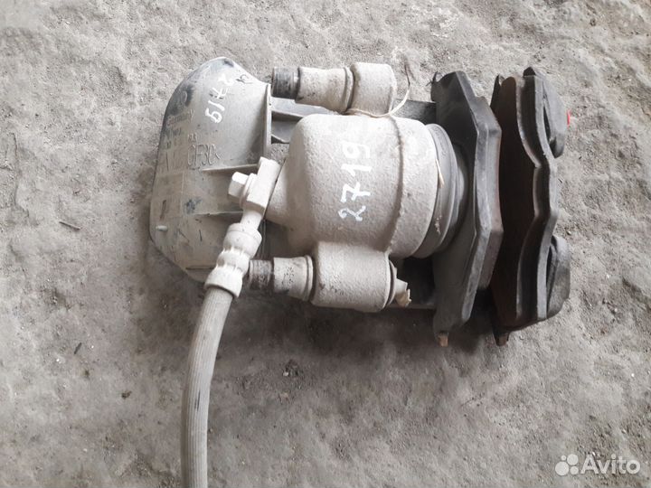 Skoda Fabia - Суппорт тормозной передний левый