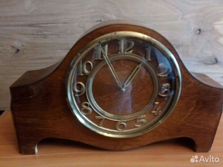 Настольные часы
