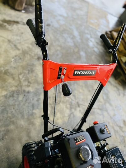 Снегоотбрасыватель Honda GX270