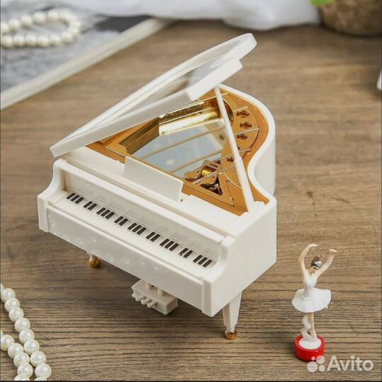 Музыкальная шкатулка с балериной