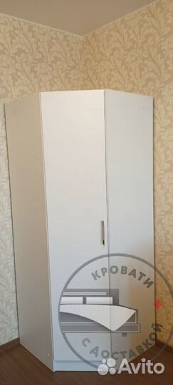 Шкаф распашной