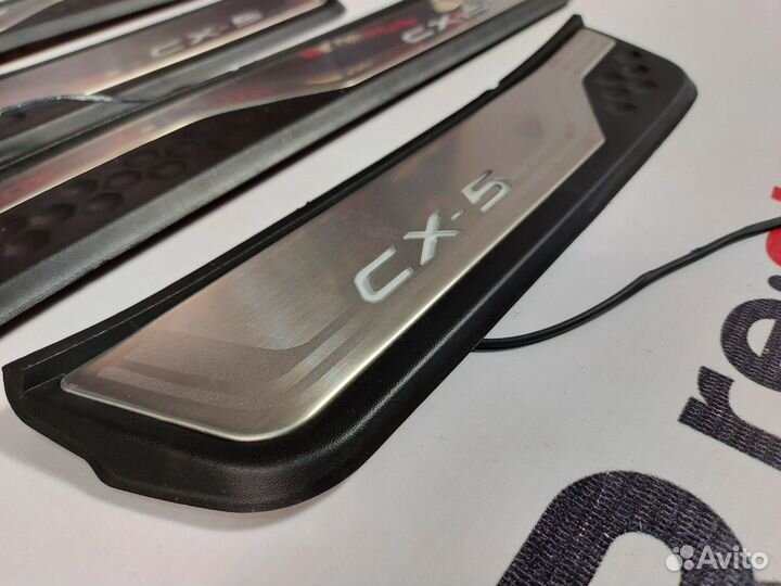 Накладки на пороги Mazda CX-5 С подсветкой N2693