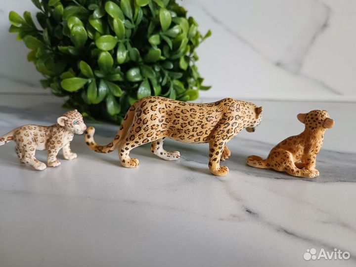 Фигурки Schleich ягуары