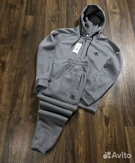 Спортивные костюмы Calvin Klein