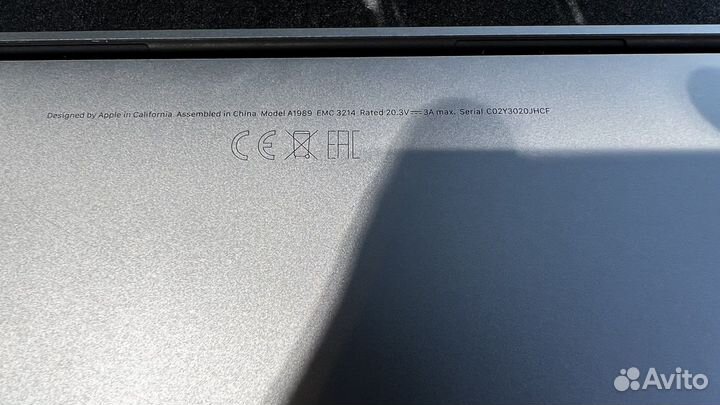 Macbook pro 13 retina 2018 touch bar 512gb