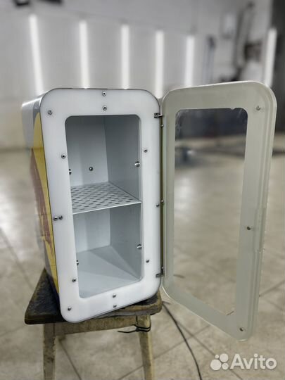 Холодильник Red Bull