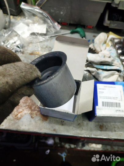 Усиленный салейнтблок кронштейна переднего рычага