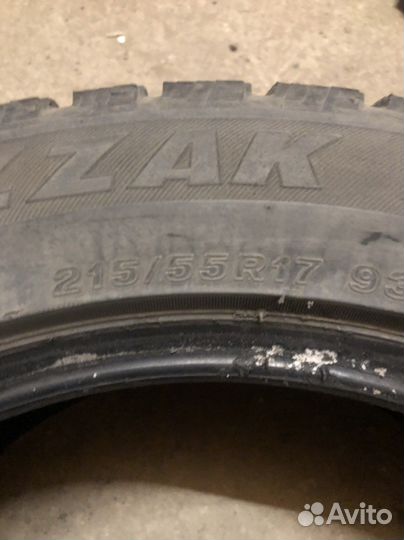 Bridgestone Blizzak Revo1 215/55 R17
