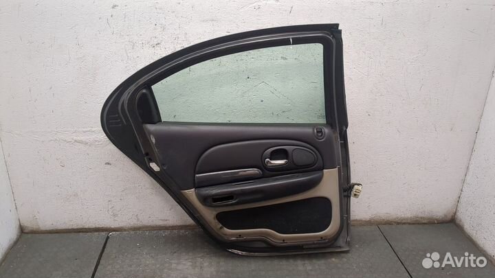 Дверь левая задняя Chrysler 300M, 2004