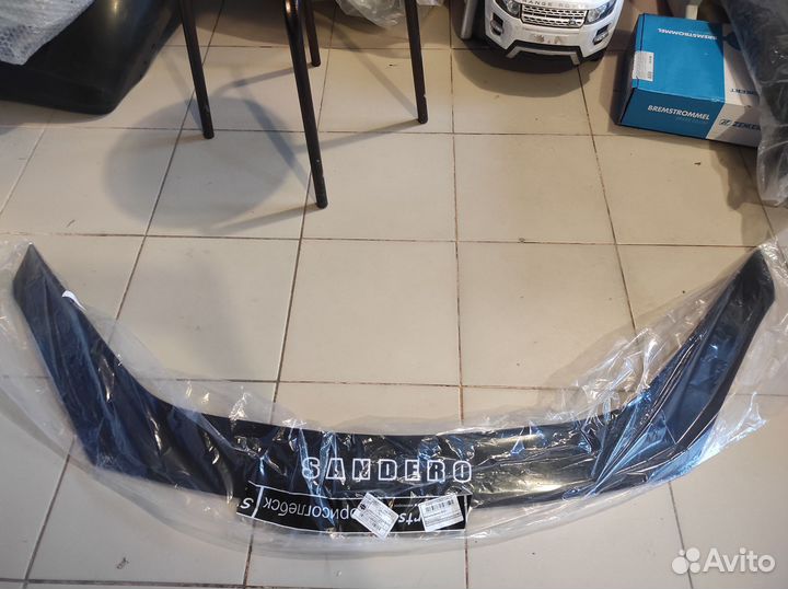 Дефлектор капота renault sandero I (2007-2013)