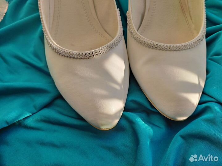 Туфли белые женские 38