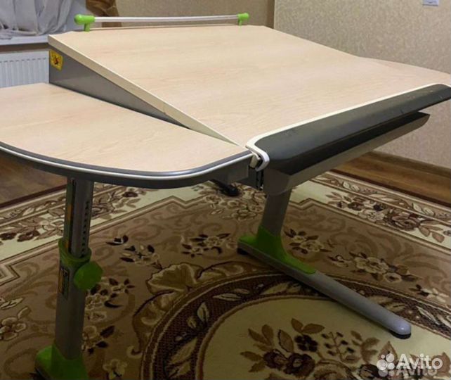 Письменный стол