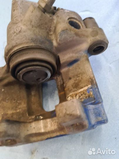 Суппорт тормозной задний Ford Focus 3 1.6 2013