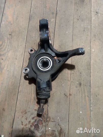 Поворотный Кулак правый Пежо 308 2010 год