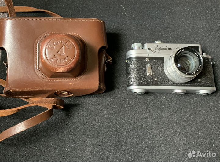 Фотоаппараты Зенит-Е, Зоркий-4