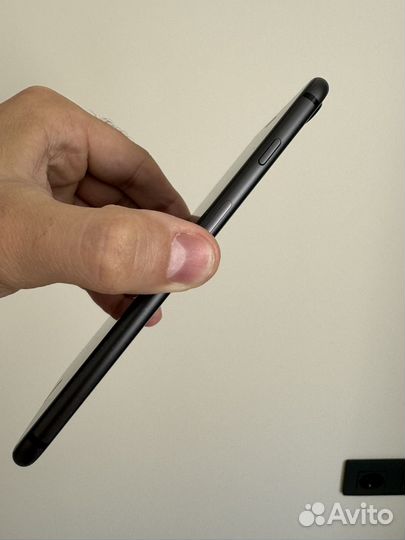 iPhone 8 Plus, 64 ГБ