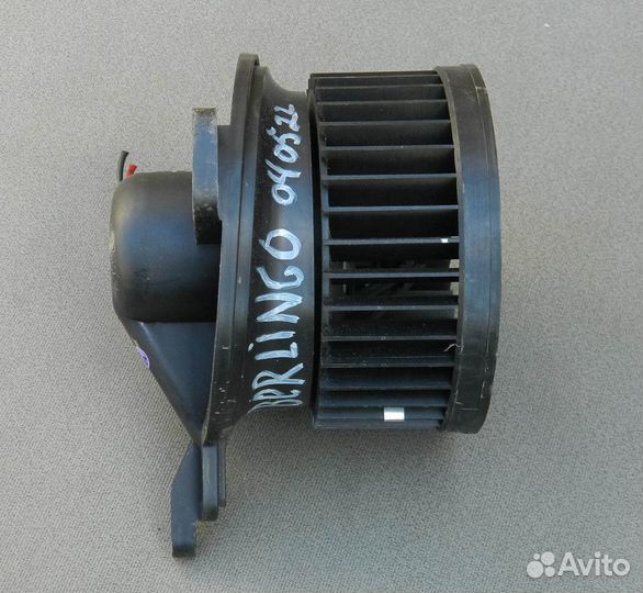 Моторчик печки Citroen Berlingo