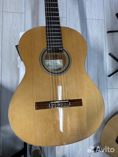 Классическая гитара Paco Castillo Испания