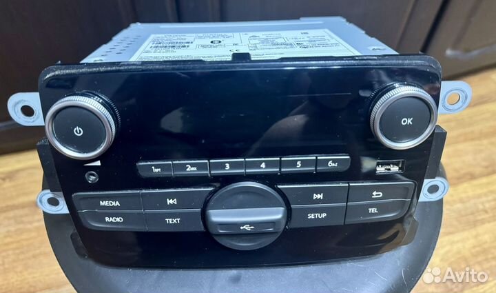 Штатная магнитола Рено Каптюр
