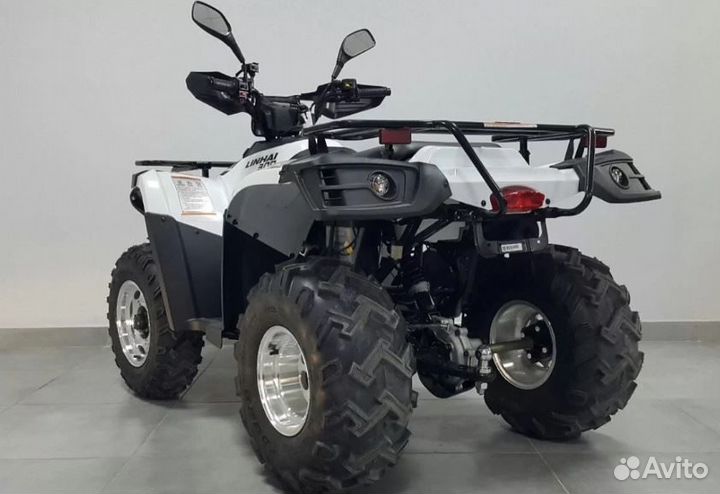 Квадроцикл Linhai Yamaha D 300 4WD белый
