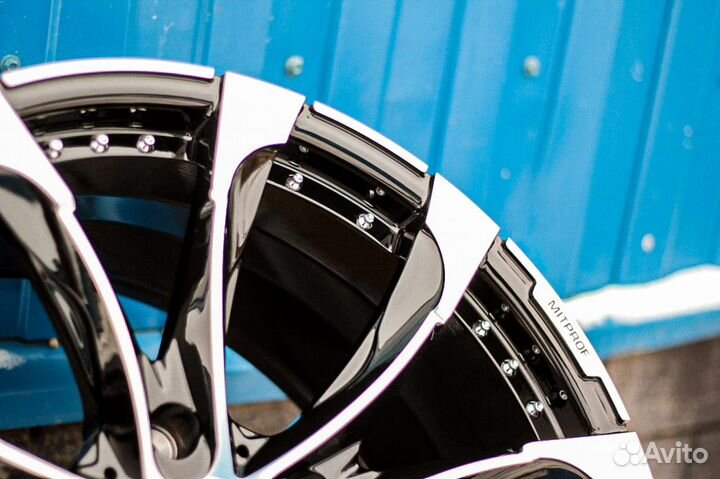 Кованые Диски на Lexus LX570 R21 5x150