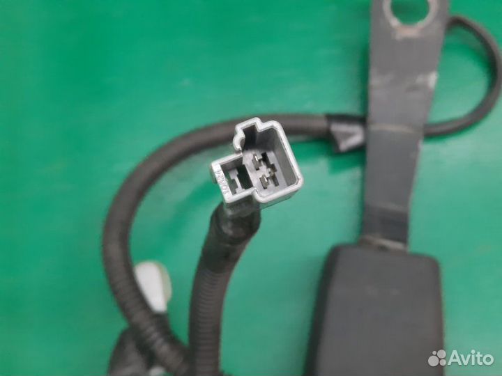 Ответная часть ремня безопасности передняя правая