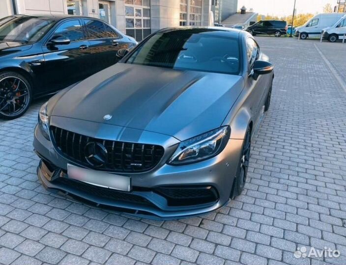 Решётка C-class w205 GT style black (без камеры)