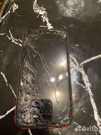 Мобильные телефоны на запчасти