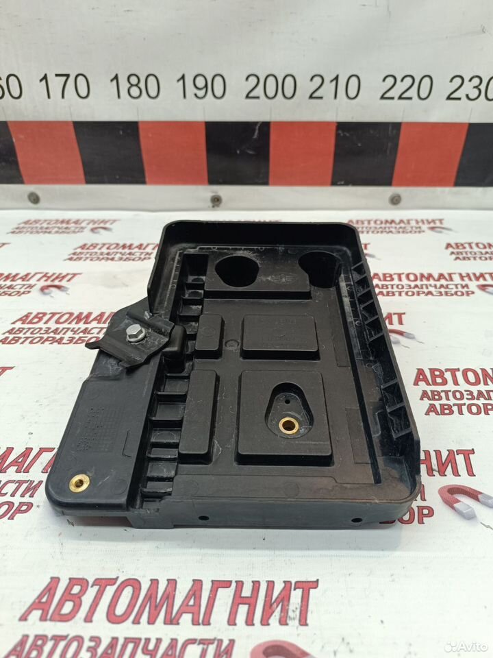 Площадка аккумулятора Faw Bestune T77