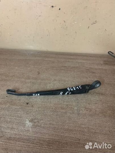 Поводок заднего дворника Passat B5 Audi A4 A6