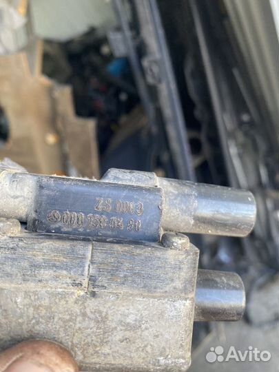Мерседес W124 катушка зажигания R111 2.2