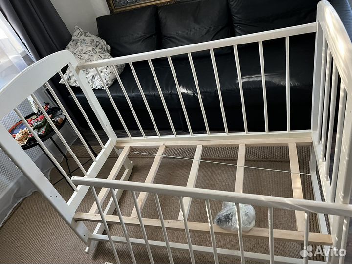 Детская кроватка