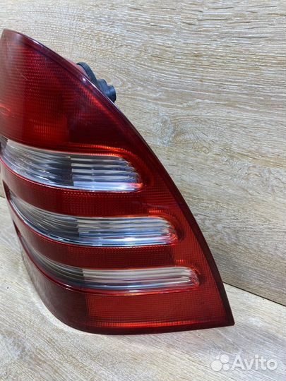 Фонарь задний правый Mercedes W203 Арт. 110259