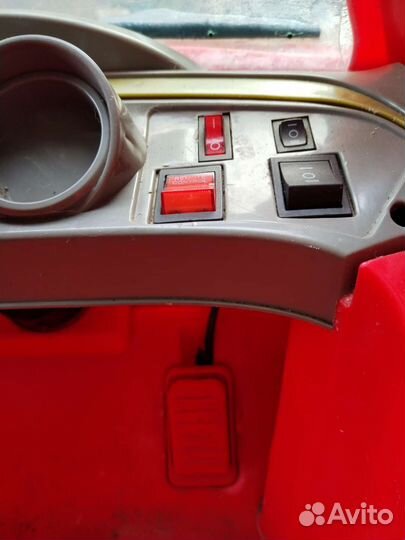 Детская машинка на аккумуляторе