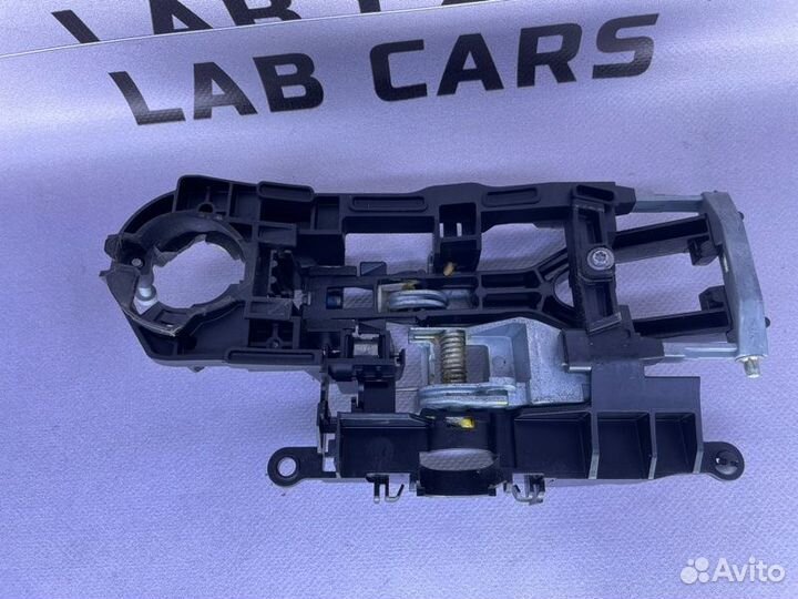 Кронштейн ручки двери правый Bmw 5 F10 N63 50I
