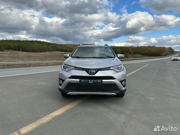 Toyota RAV4 2.5 AT, 2018, 77 000 км