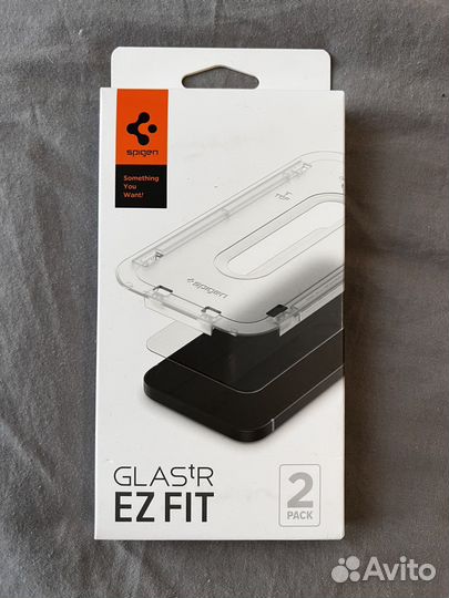 Защитное стекло Spigen для iPhone 14 Pro AGL05214