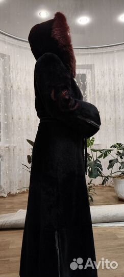 Шуба мутоновая с капюшоном
