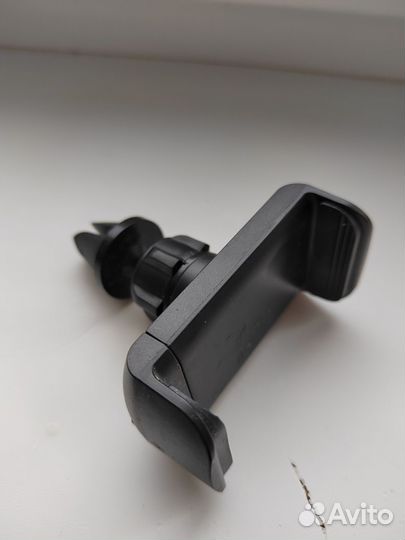 Держатель для телефона в машину