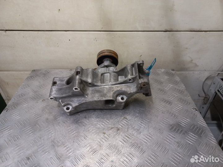 Кронштейн генератора Skoda Octavia A4 1.4 16V BCA