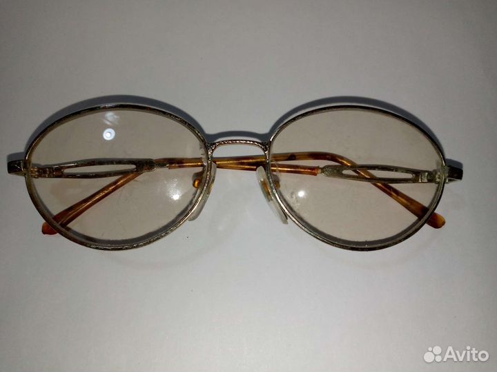 Солнцезащитные очки