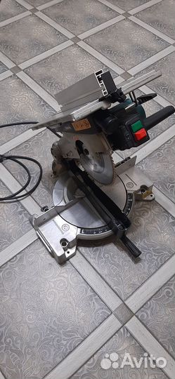 Торцовочная пила makita lh1040f