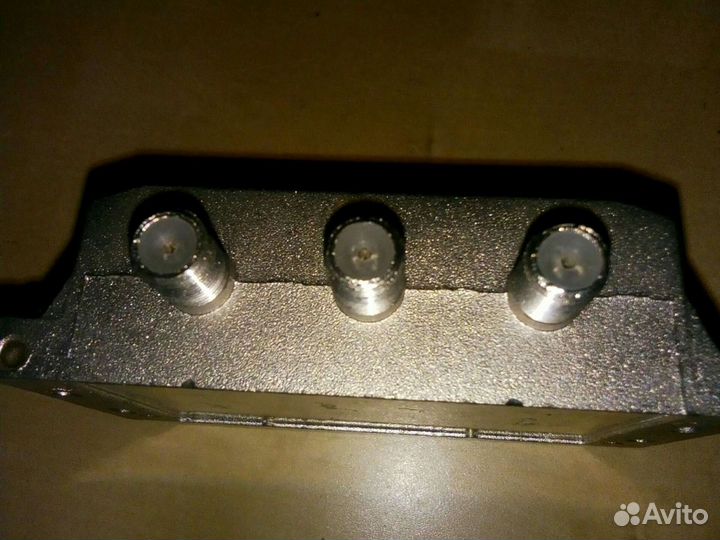 Переключатель спутниковый DSW-2111P